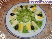 снимка 3 към рецепта Зелена салата с яйца