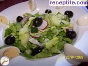 снимка 4 към рецепта Зелена салата с яйца