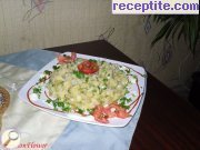снимка 9 към рецепта Картофена салата с кромид лук