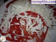 снимка 2 към рецепта Салата от домати с чесън