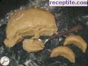 снимка 1 към рецепта Сладки Орехови полумесеци