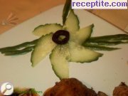 снимка 7 към рецепта Цвете от краставица