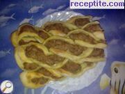 снимка 8 към рецепта Плетеница от бутер тесто и кайма