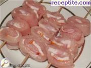 снимка 2 към рецепта Мариновани пилешки шишчета с бекон