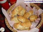 снимка 15 към рецепта Содени хлебчета със сирене