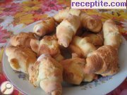 снимка 9 към рецепта Содени хлебчета със сирене