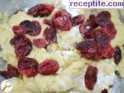 снимка 2 към рецепта Маслени бисквитки с Рокфор и боровинки