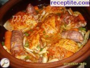 снимка 1 към рецепта Пилешко месо с кълцана наденица в гювеч