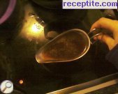 снимка 4 към рецепта Крехки крилца с аристократичен сос