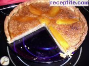 Тарт с манго, бадемов крем и карамелов топинг