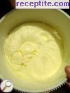 снимка 7 към рецепта Ягодова торта с ванилово-сметанов крем