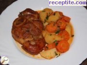 снимка 2 към рецепта Телешки джолан с картофи и моркови