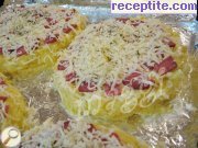 снимка 3 към рецепта Картофени мини пици с шпеков салам