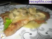 снимка 1 към рецепта Свински шницели с гъбен сос