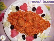 снимка 1 към рецепта Кюфтета с доматен сос и фарфалини