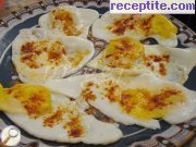 снимка 2 към рецепта Яйца на очи с пюре от картофи