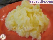 снимка 1 към рецепта Яйца на очи с пюре от картофи