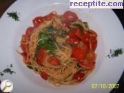 Спагети с рукола и домати