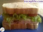 Пролетен сандвич със синьо сирене