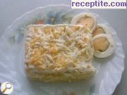 снимка 1 към рецепта Салата с яйца и картофи - редена