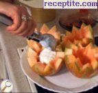 снимка 2 към рецепта Пъпеш - изненада