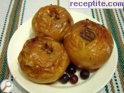 снимка 2 към рецепта Печени ябълки с орехи и канела
