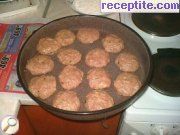 снимка 2 към рецепта Пържени кюфтета с пилешки бульон
