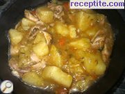 снимка 1 към рецепта Пилешка яхния с картофи
