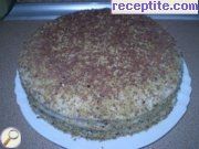 снимка 1 към рецепта Домашна торта с нишесте, орехи и шоколад