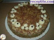 снимка 2 към рецепта Домашна торта с нишесте, орехи и шоколад