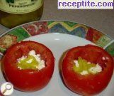 снимка 3 към рецепта Лесни пълнени домати със сирене и яйце
