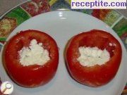 снимка 2 към рецепта Лесни пълнени домати със сирене и яйце