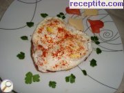 снимка 2 към рецепта Пържени яйца на очи