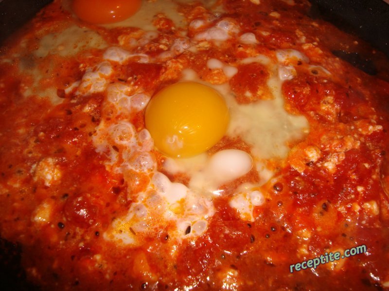 Снимки към Яйца на очи с домати