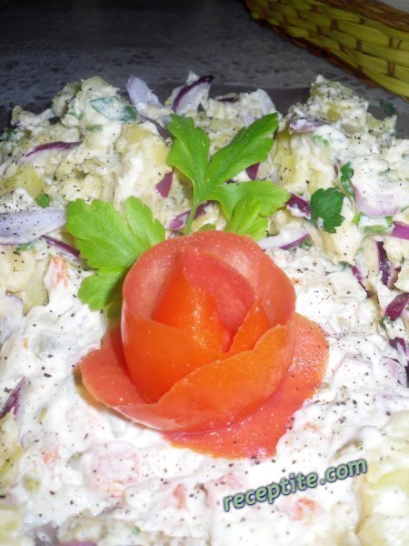Снимки към Пъстра картофена салата с катък и майонеза
