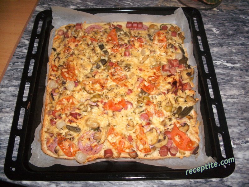 Снимки към Бъркана пица