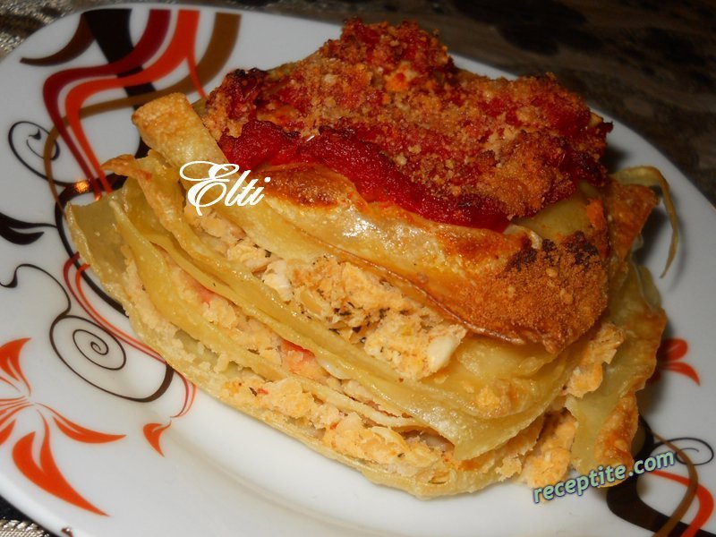 Снимки към Пържена паста с пюре от фасул и доматен сос