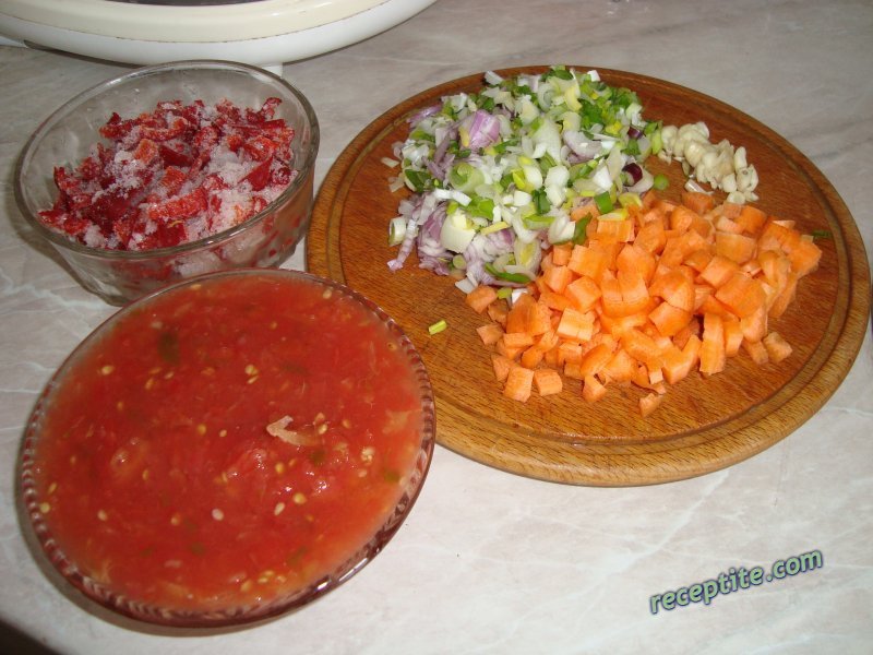 Снимки към Жълт (сух) грах с картофи