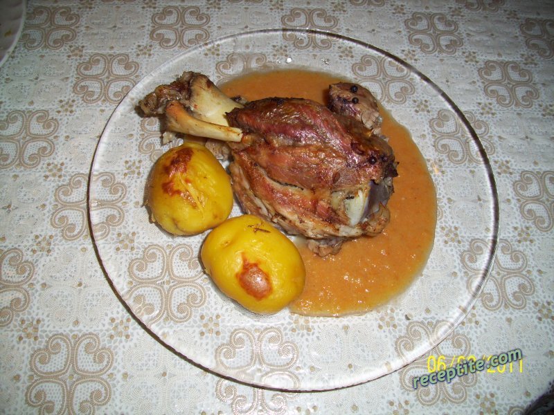 Снимки към Свински джолан с картофи Codillo