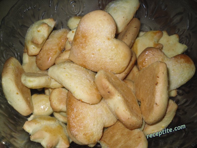 Снимки към Бабините курабийки