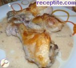 снимка 2 към рецепта Задушено пиле с кисело мляко и гъби