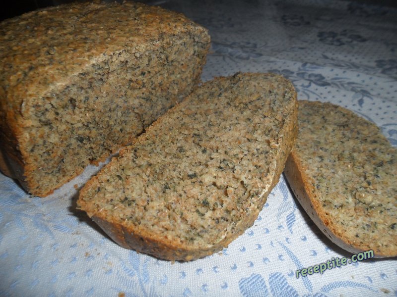 Снимки към Пълнозърнест хляб с коприва