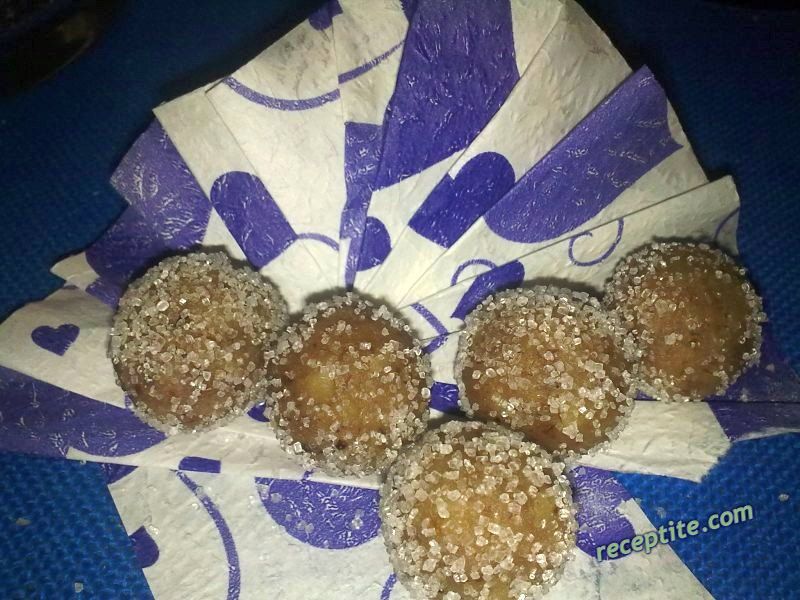 Снимки към Какаови топчета с орехи