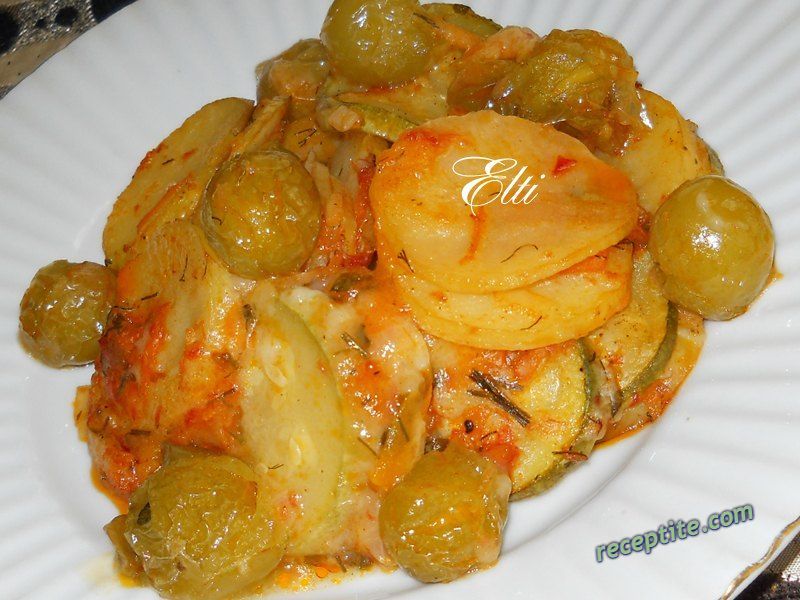 Снимки към Плакия от тиквички (картофи) и корени за супа