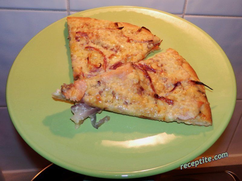 Снимки към Пица с пушена сьомга и сметана