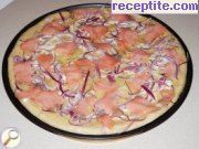 снимка 5 към рецепта Пица с пушена сьомга и сметана