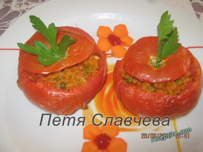 Снимки към Пълнени домати с ориз и грах