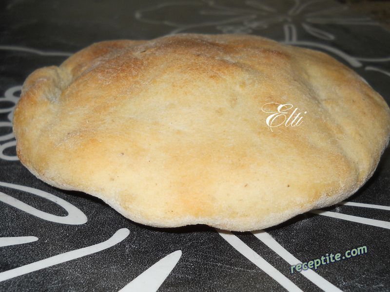 Снимки към Бачура (Bhatura) - индийски хляб-балон