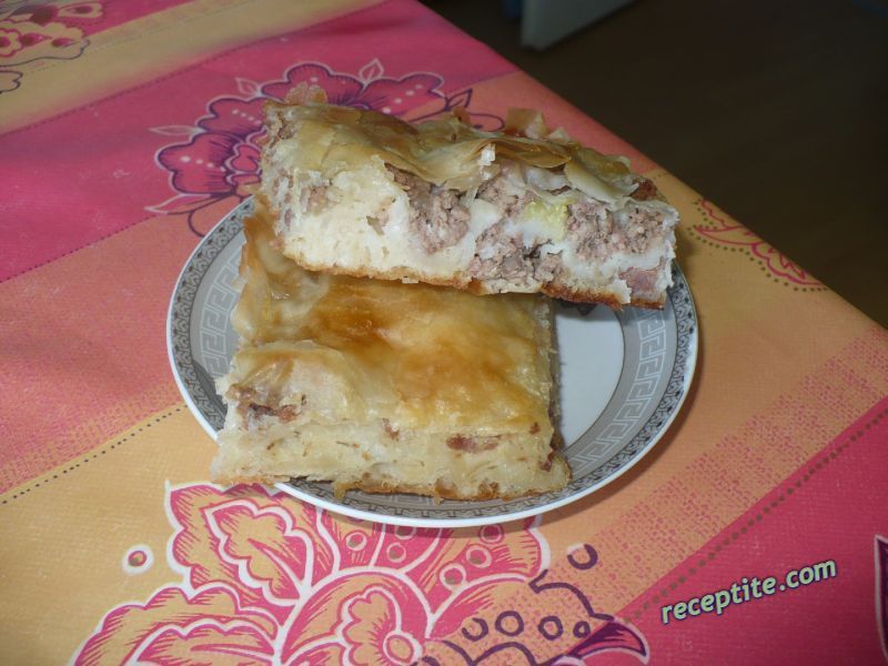 Снимки към Баница с кайма
