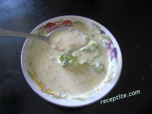 Снимки към Крем-супа от броколи и чедър